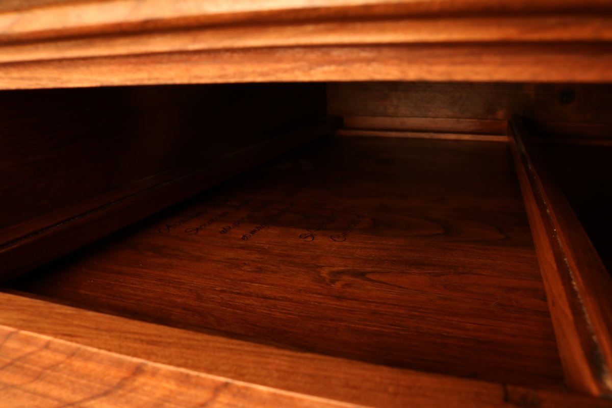 Archivum Obscura - Hidden compartment with maker's inscription